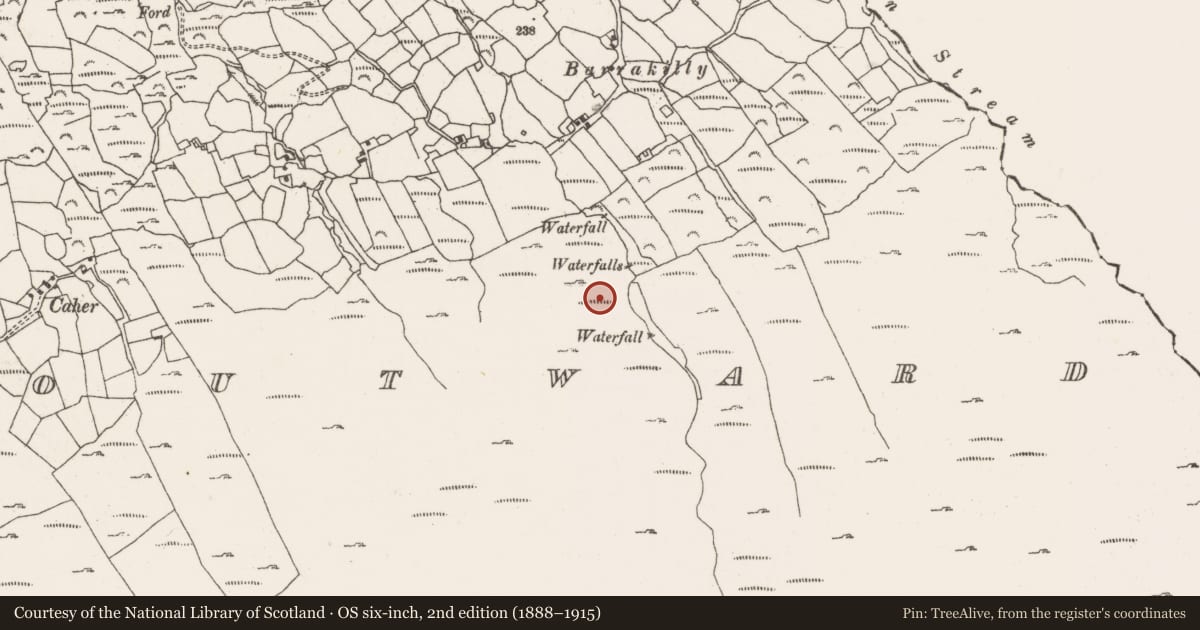 Ordnance Survey six-inch map, 2nd edition (1888–1915) covering the location of Hut site, Ardgroom Outward, County Cork, with a pin at the register's coordinates