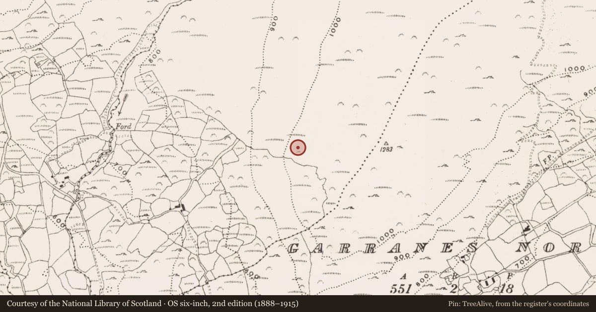 Ordnance Survey six-inch map, 2nd edition (1888–1915) covering the location of Hut site, Derreenacrinnig East, County Cork, with a pin at the register's coordinates