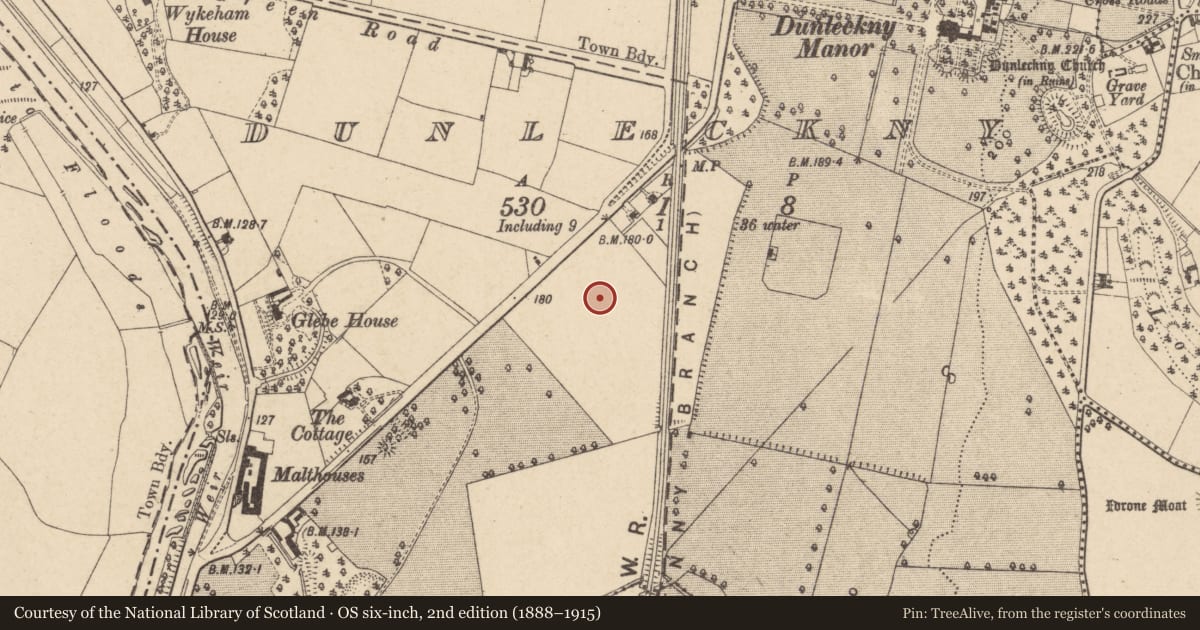 Ordnance Survey six-inch map, 2nd edition (1888–1915) covering the location of Ring-ditch, Dunleckny, County Carlow, with a pin at the register's coordinates