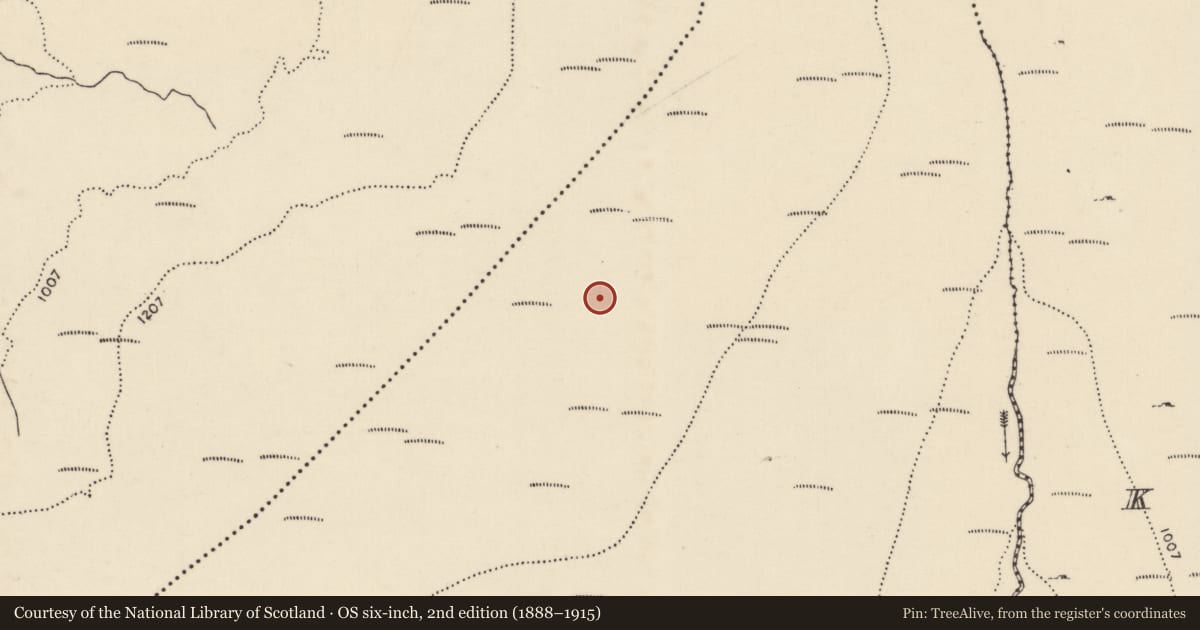 Ordnance Survey six-inch map, 2nd edition (1888–1915) covering the location of Cairn - wayside cairn, Mín Na Cuinge (TC Machaire Chlochair), County Donegal, with a pin at the register's coordinates