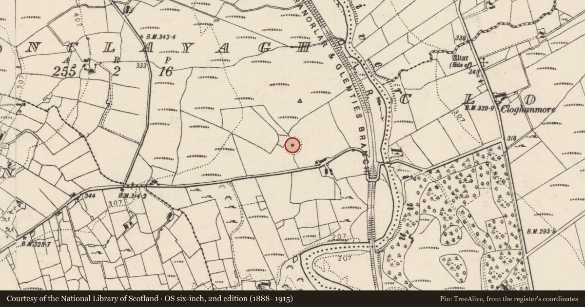 Ordnance Survey six-inch map, 2nd edition (1888–1915) covering the location of Ringfort - rath, An Chluain Chlaíoch, County Donegal, with a pin at the register's coordinates