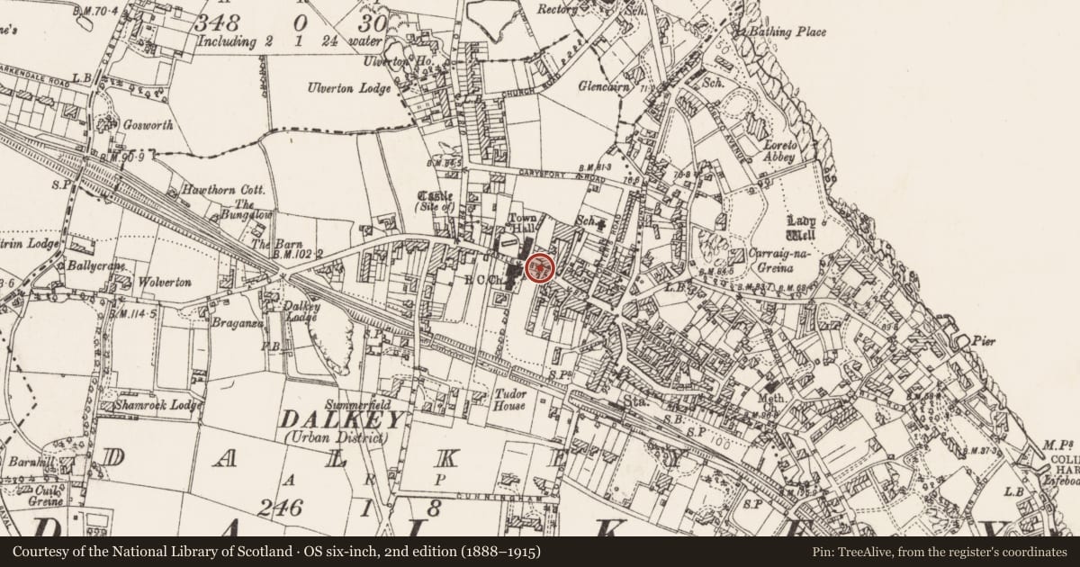 Ordnance Survey six-inch map, 2nd edition (1888–1915) covering the location of Town defences, Dalkey, County Dublin, with a pin at the register's coordinates