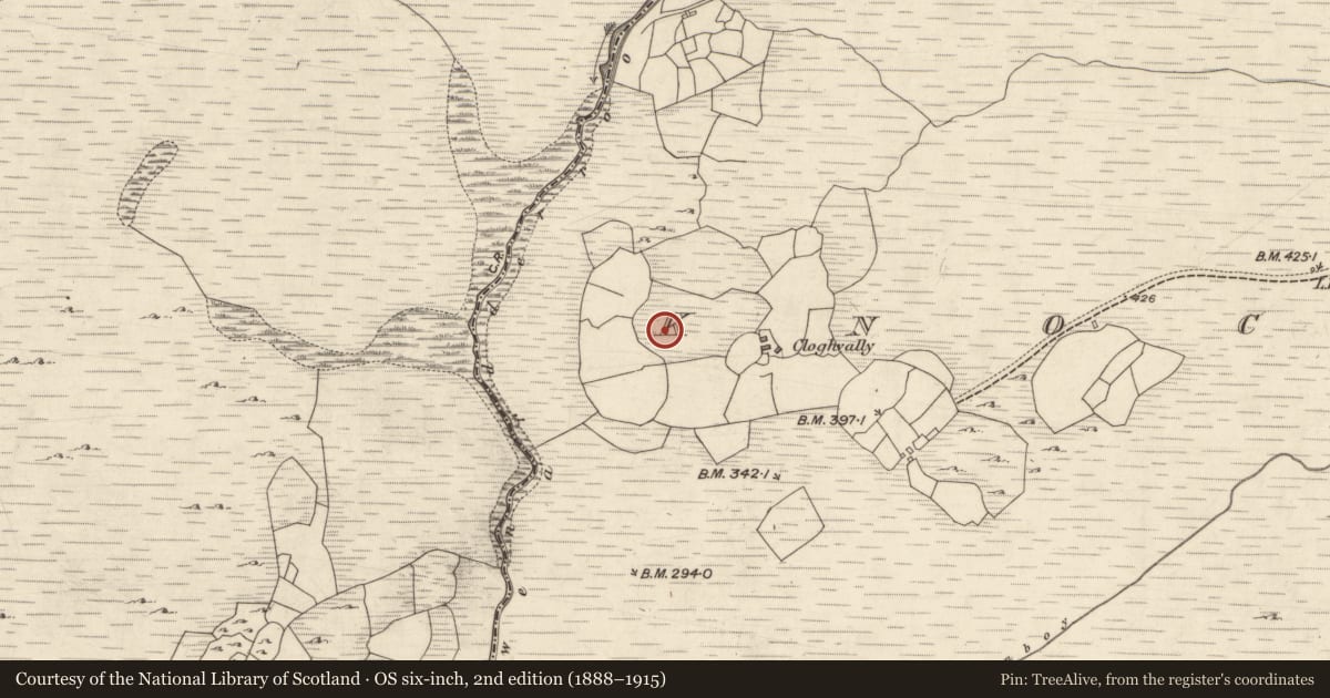 Ordnance Survey six-inch map, 2nd edition (1888–1915) covering the location of Hut site, Cnoc Raithní, County Galway, with a pin at the register's coordinates