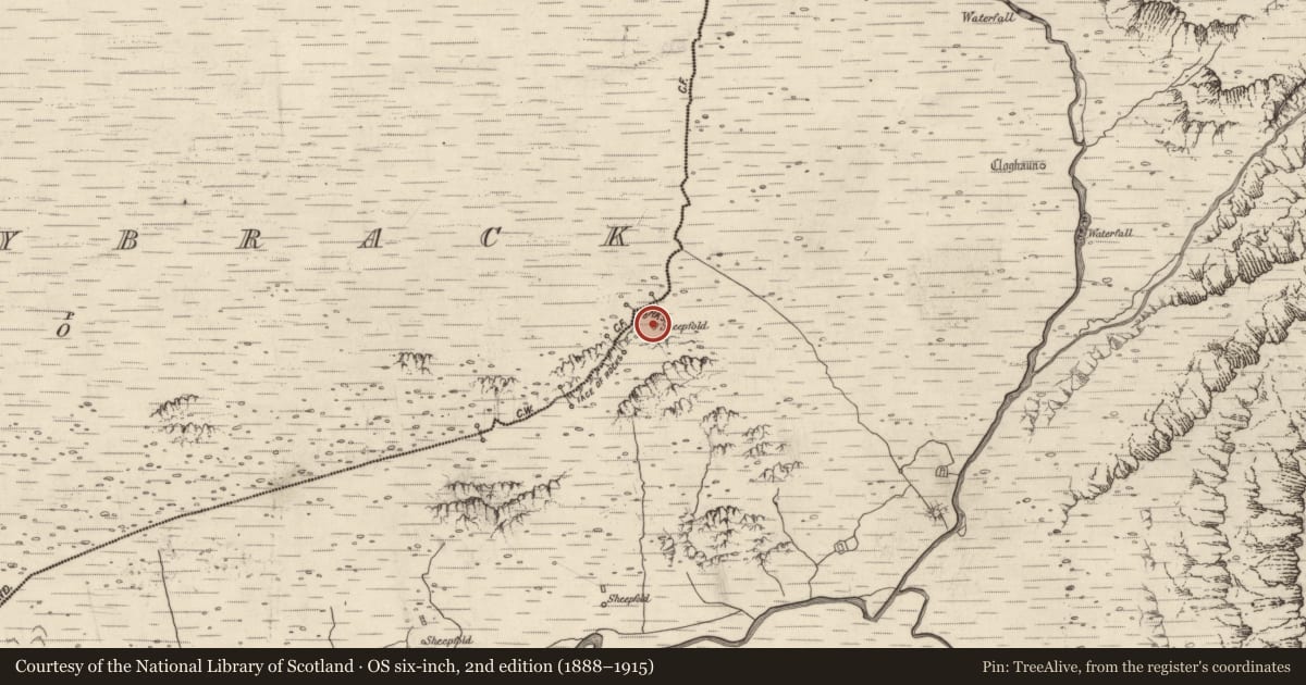 Ordnance Survey six-inch map, 2nd edition (1888–1915) covering the location of Hut site, Baile An Lochaigh, County Kerry, with a pin at the register's coordinates
