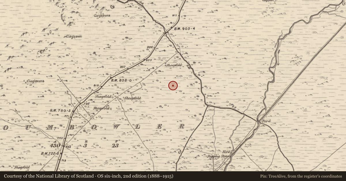 Ordnance Survey six-inch map, 2nd edition (1888–1915) covering the location of Hut site, Com An Bhúlaeraigh, County Kerry, with a pin at the register's coordinates