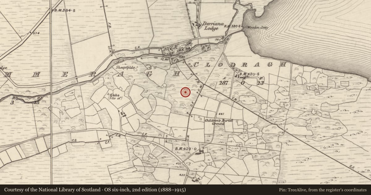 Ordnance Survey six-inch map, 2nd edition (1888–1915) covering the location of Hut site, Cois Chomarach, County Kerry, with a pin at the register's coordinates