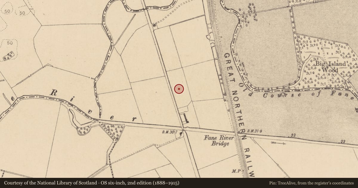 Ordnance Survey six-inch map, 2nd edition (1888–1915) covering the location of Moated site, Commons (Dromiskin Par.), County Louth, with a pin at the register's coordinates