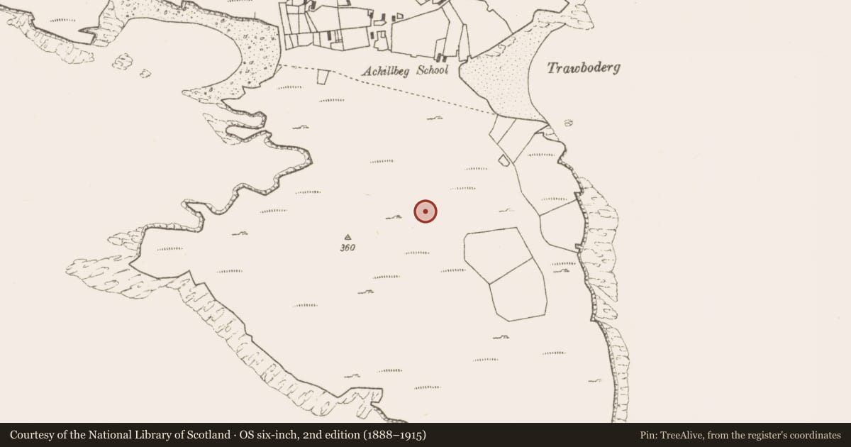 Ordnance Survey six-inch map, 2nd edition (1888–1915) covering the location of Hut site, Acaill Bheag, County Mayo, with a pin at the register's coordinates