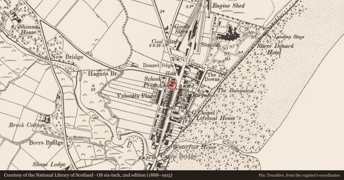 Ordnance Survey six-inch map, 2nd edition (1888–1915) covering the location of Newcastle Presbyterian Church, Newry, Mourne and Down, with a pin at the register's coordinates