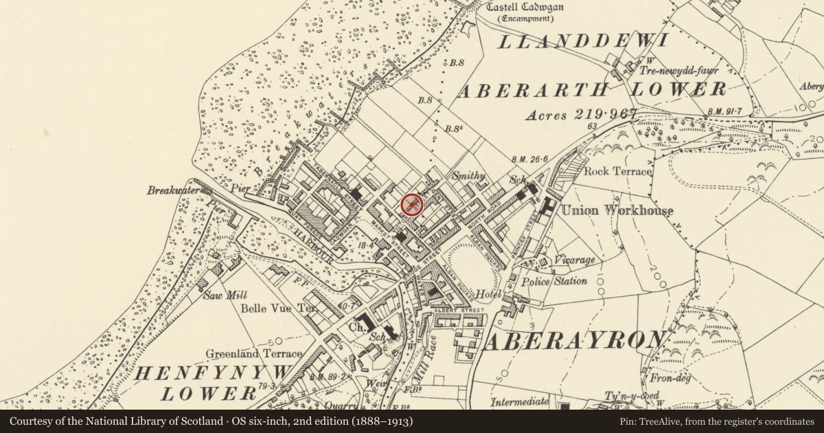 Ordnance Survey six-inch map, 2nd edition (1888–1913) covering the location of 4 Victoria Street, Aberaeron, Ceredigion, with a pin at the register's coordinates