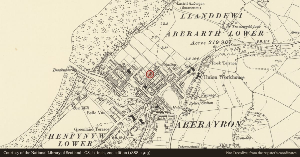 Ordnance Survey six-inch map, 2nd edition (1888–1913) covering the location of 5 Victoria Street, Aberaeron, Ceredigion, with a pin at the register's coordinates