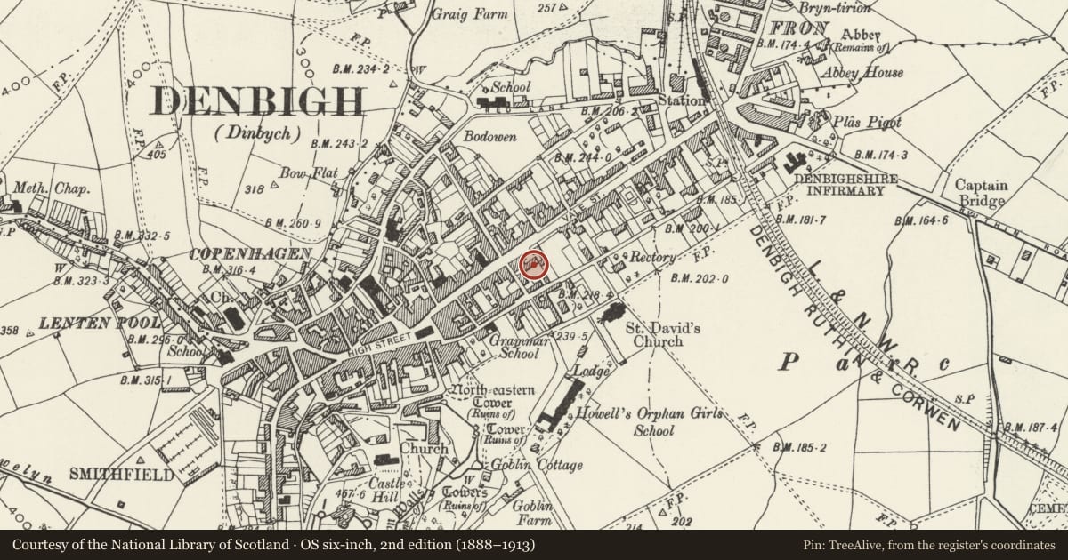 Ordnance Survey six-inch map, 2nd edition (1888–1913) covering the location of 44 Vale Street, Denbigh, Denbighshire, with a pin at the register's coordinates