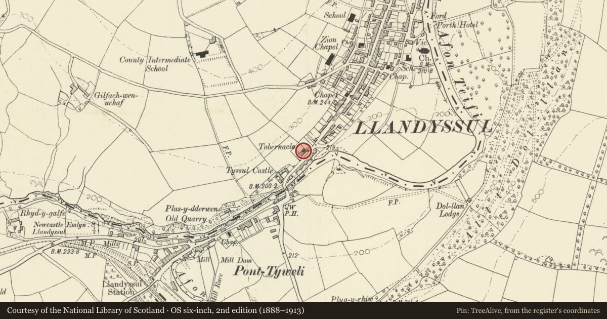 Ordnance Survey six-inch map, 2nd edition (1888–1913) covering the location of Former Chapel House, Llandysul, Ceredigion, with a pin at the register's coordinates