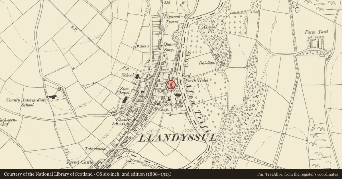 Ordnance Survey six-inch map, 2nd edition (1888–1913) covering the location of The Porth Hotel, Llandysul, Ceredigion, with a pin at the register's coordinates