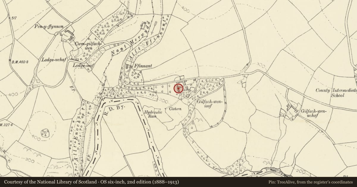 Ordnance Survey six-inch map, 2nd edition (1888–1913) covering the location of Stable Range at Gilfachwen-isaf, Llandysul, Ceredigion, with a pin at the register's coordinates