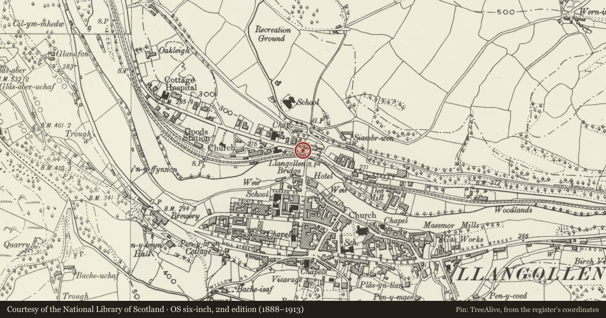 Ordnance Survey six-inch map, 2nd edition (1888–1913) covering the location of Gated Driveway Entrance to Llangollen Railway Station, Denbighshire, with a pin at the register's coordinates