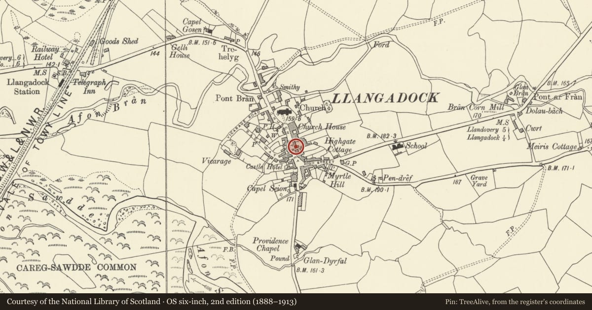 Ordnance Survey six-inch map, 2nd edition (1888–1913) covering the location of Red Lion Hotel, Llangadog, Carmarthenshire, with a pin at the register's coordinates