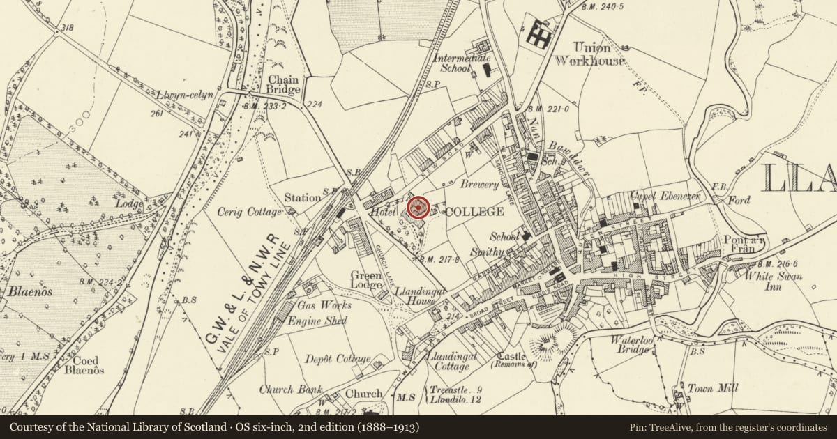 Ordnance Survey six-inch map, 2nd edition (1888–1913) covering the location of Llandovery College, Carmarthenshire, with a pin at the register's coordinates