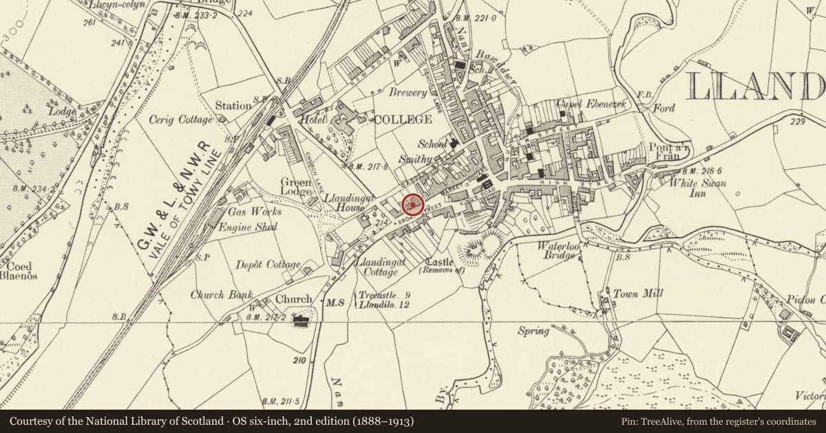 Ordnance Survey six-inch map, 2nd edition (1888–1913) covering the location of The Black Ox, Llandovery, Carmarthenshire, with a pin at the register's coordinates