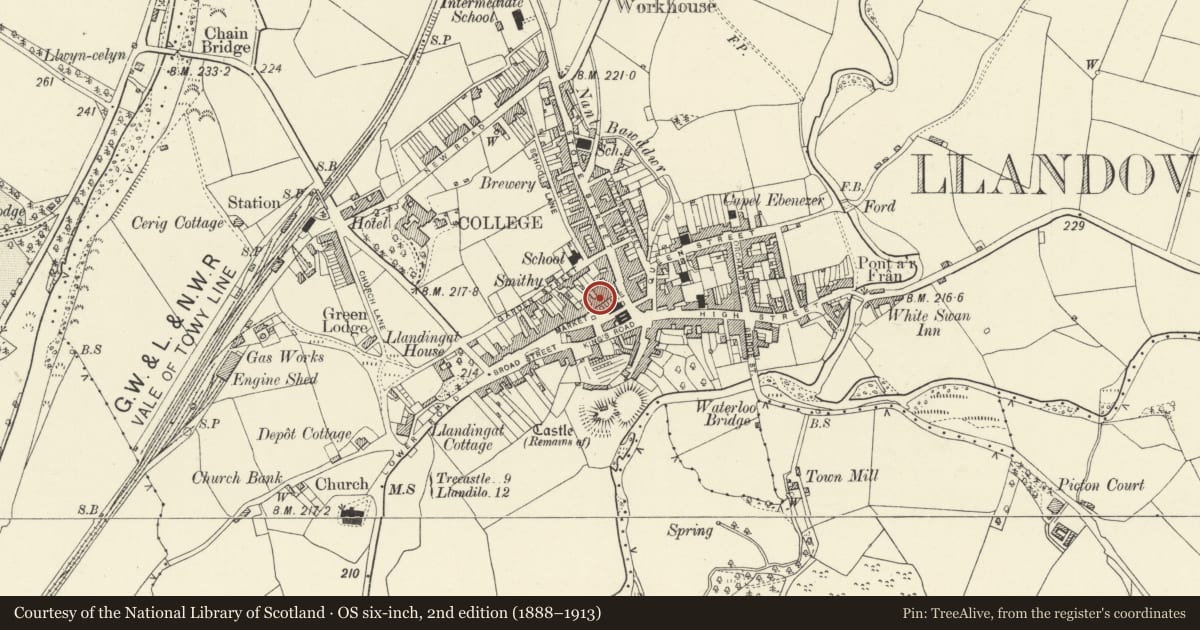 Ordnance Survey six-inch map, 2nd edition (1888–1913) covering the location of National Westminster Bank, Llandovery, Carmarthenshire, with a pin at the register's coordinates