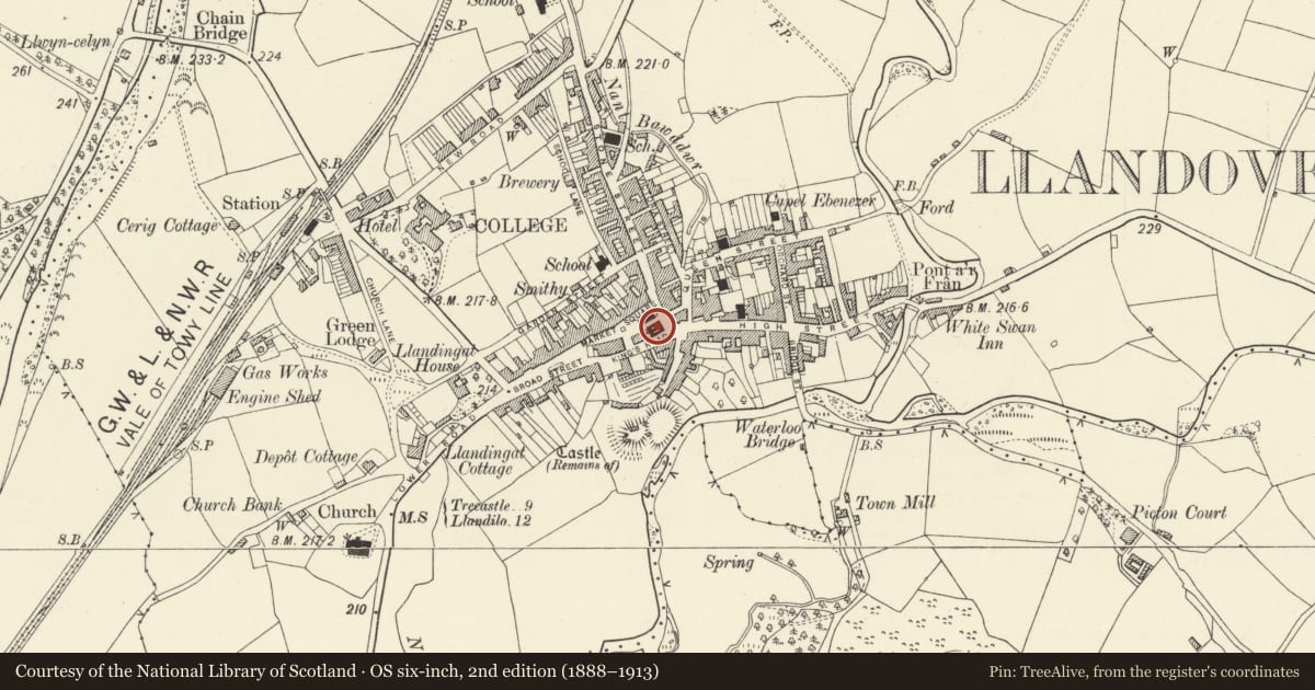 Ordnance Survey six-inch map, 2nd edition (1888–1913) covering the location of Old Market Hall, Llandovery, Carmarthenshire, with a pin at the register's coordinates