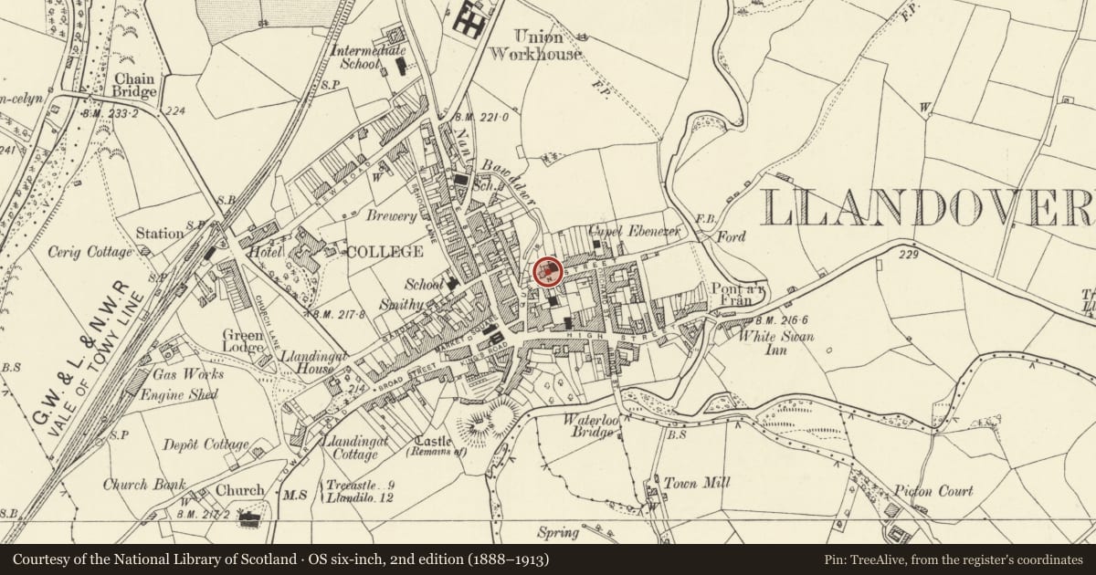 Ordnance Survey six-inch map, 2nd edition (1888–1913) covering the location of 4 Queen Street, Llandovery, Carmarthenshire, with a pin at the register's coordinates