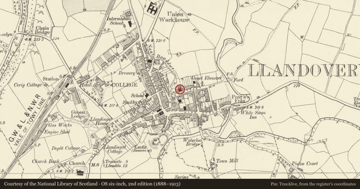 Ordnance Survey six-inch map, 2nd edition (1888–1913) covering the location of Salem Independent Chapel, Llandovery, Carmarthenshire, with a pin at the register's coordinates