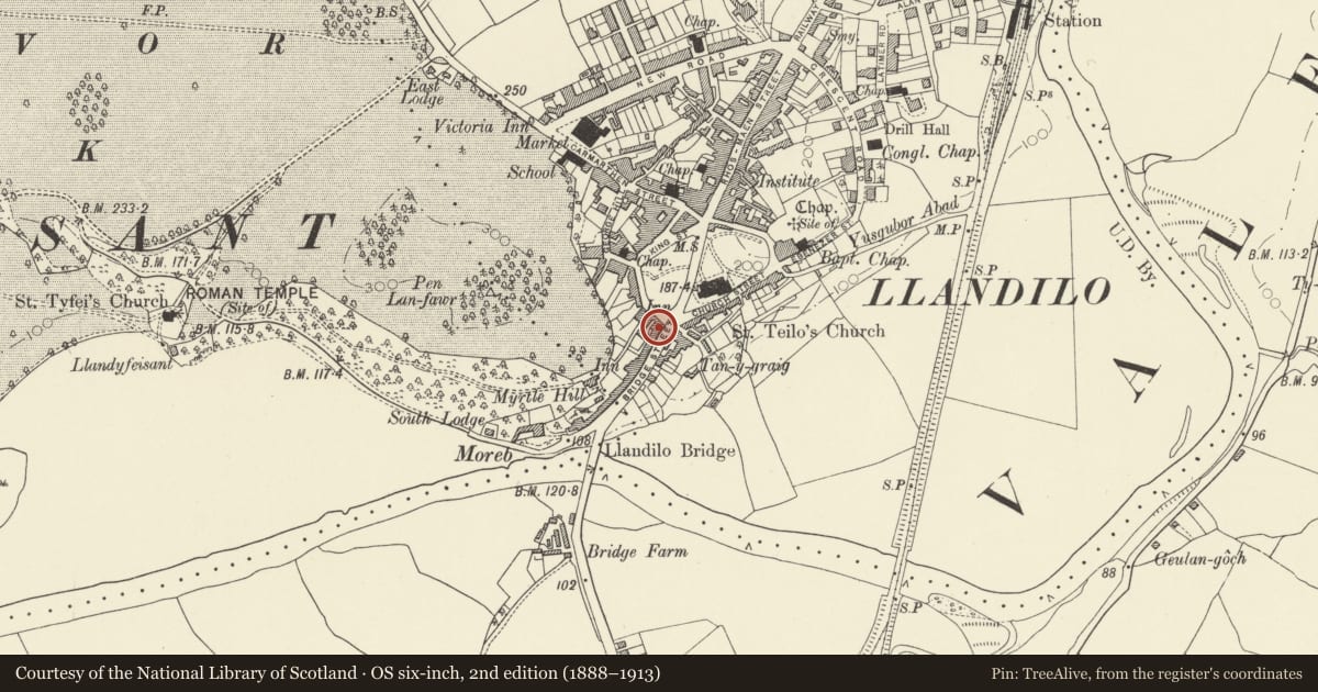 Ordnance Survey six-inch map, 2nd edition (1888–1913) covering the location of The King's Head, Llandeilo, Carmarthenshire, with a pin at the register's coordinates