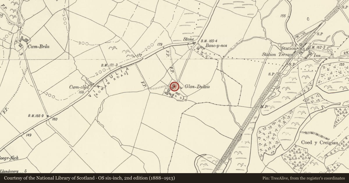 Ordnance Survey six-inch map, 2nd edition (1888–1913) covering the location of Glandulais Farmhouse, Llansadwrn, Carmarthenshire, with a pin at the register's coordinates