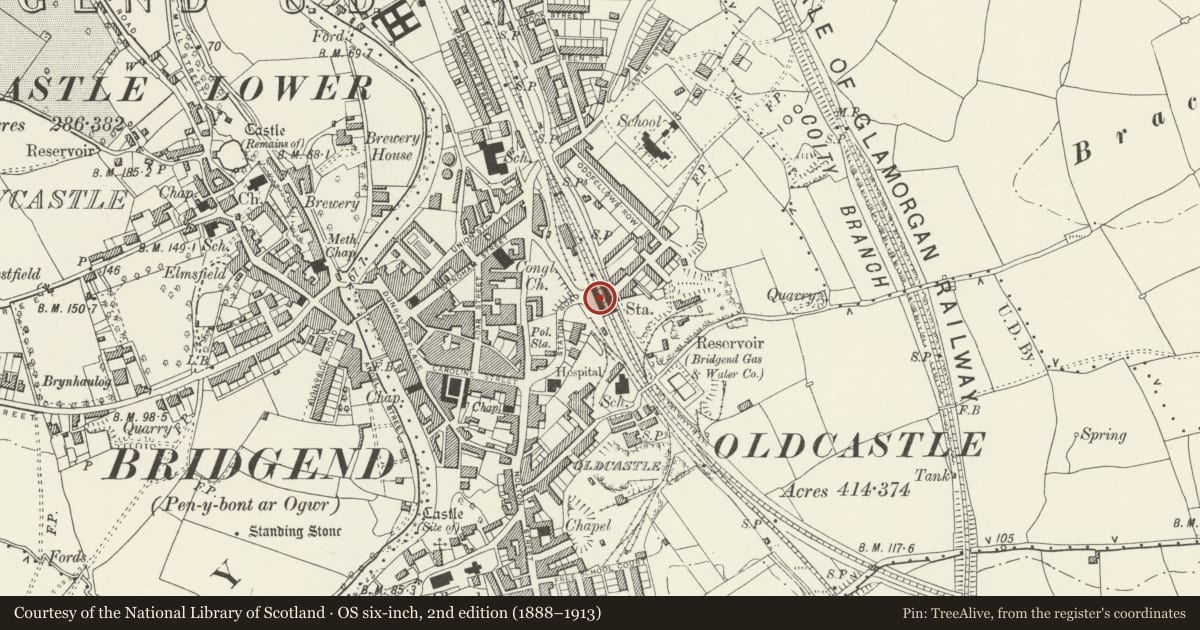 Ordnance Survey six-inch map, 2nd edition (1888–1913) covering the location of Bridgend Railway Station (W.Platform Building), with a pin at the register's coordinates