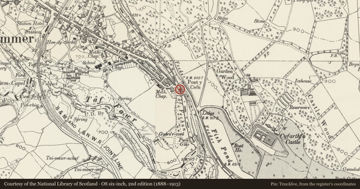 Ordnance Survey six-inch map, 2nd edition (1888–1913) covering the location of Pont y Cefn, Vaynor, Merthyr Tydfil, with a pin at the register's coordinates