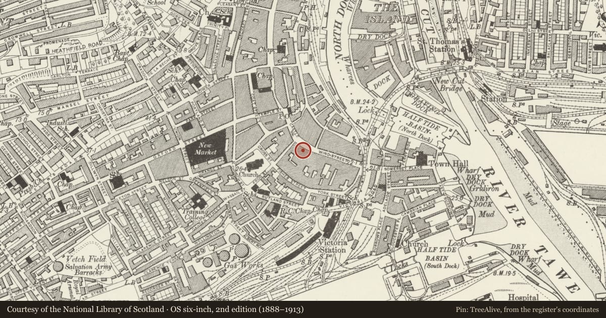 Ordnance Survey six-inch map, 2nd edition (1888–1913) covering the location of 62 Wind Street, Castle, Swansea, with a pin at the register's coordinates
