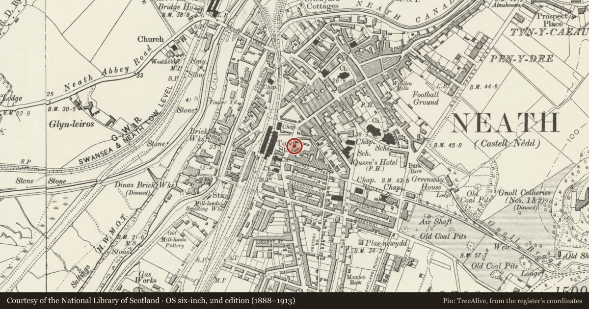 Ordnance Survey six-inch map, 2nd edition (1888–1913) covering the location of Lloyd's Bank, Neath, Neath Port Talbot, with a pin at the register's coordinates