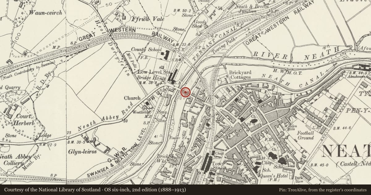 Ordnance Survey six-inch map, 2nd edition (1888–1913) covering the location of Neath River Bridge (partly in Blaenhonddan community), Neath Port Talbot, with a pin at the register's coordinates