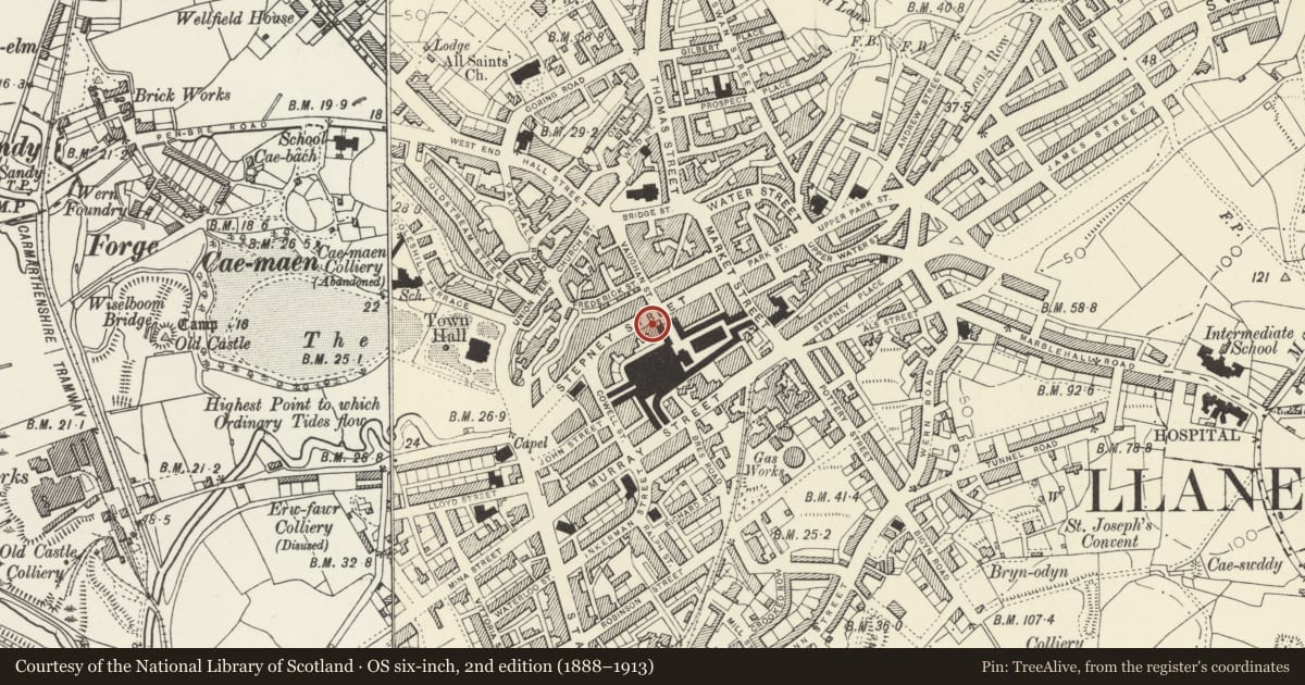 Ordnance Survey six-inch map, 2nd edition (1888–1913) covering the location of Lloyds Bank, Llanelli, Carmarthenshire, with a pin at the register's coordinates