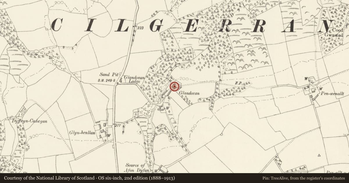 Ordnance Survey six-inch map, 2nd edition (1888–1913) covering the location of Glandovan, Cilgerran, Pembrokeshire, with a pin at the register's coordinates