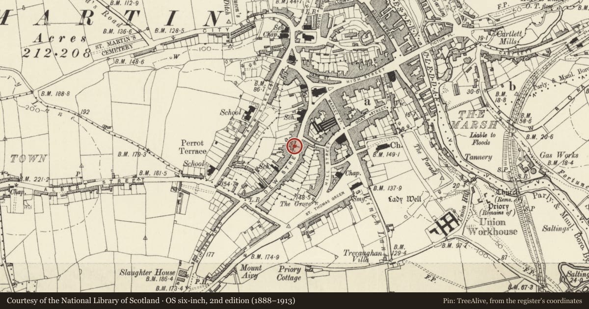 Ordnance Survey six-inch map, 2nd edition (1888–1913) covering the location of The Kings Arms, Haverfordwest, Pembrokeshire, with a pin at the register's coordinates