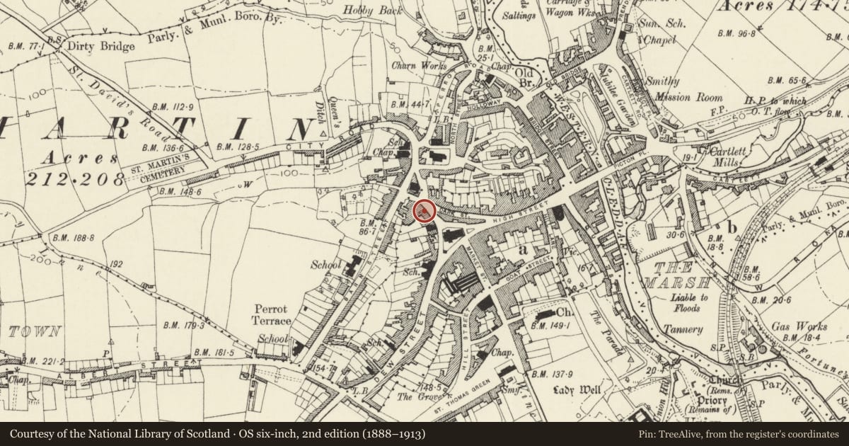 Ordnance Survey six-inch map, 2nd edition (1888–1913) covering the location of Hotel Mariners, Haverfordwest, Pembrokeshire, with a pin at the register's coordinates