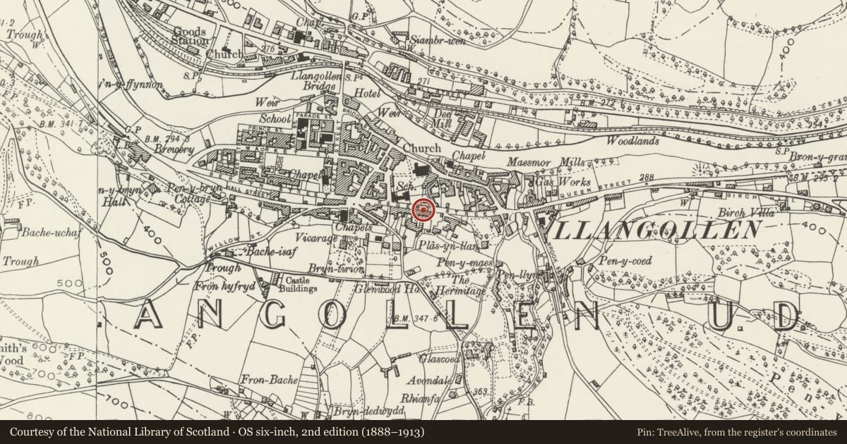 Ordnance Survey six-inch map, 2nd edition (1888–1913) covering the location of 34 Regent Street, Llangollen, Denbighshire, with a pin at the register's coordinates