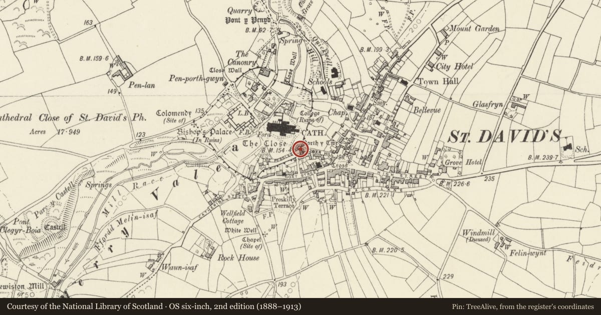 Ordnance Survey six-inch map, 2nd edition (1888–1913) covering the location of Porth-y-Twr, including Gateway & South Tower, St. David's and the Cathedral Close, Pembrokeshire, with a pin at the register's coordinates