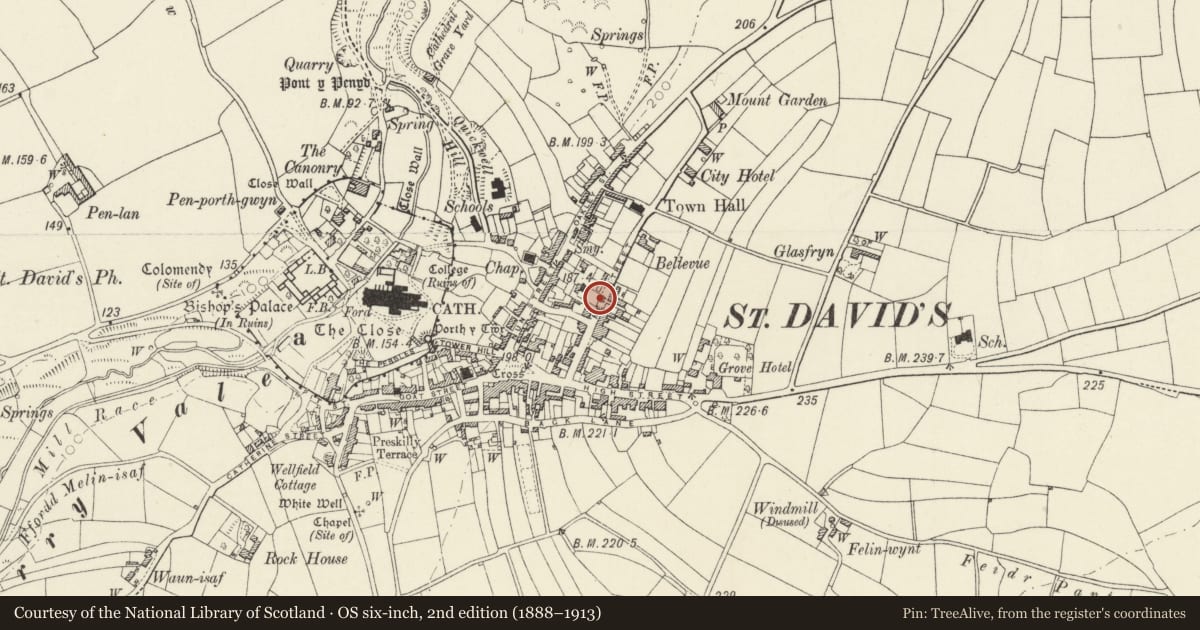 Ordnance Survey six-inch map, 2nd edition (1888–1913) covering the location of Forecourt Walls & Railings to Seion Capel y Bedyddwyrr/Seion Baptist Chapel, New Street, St. David's and the Cathedral Close, Pembrokeshire, with a pin at the register's coordinates