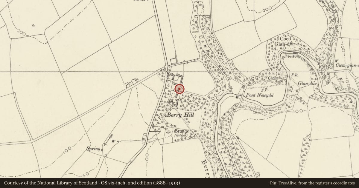 Ordnance Survey six-inch map, 2nd edition (1888–1913) covering the location of Coach House at Berry Hill Farm, Nevern, Pembrokeshire, with a pin at the register's coordinates