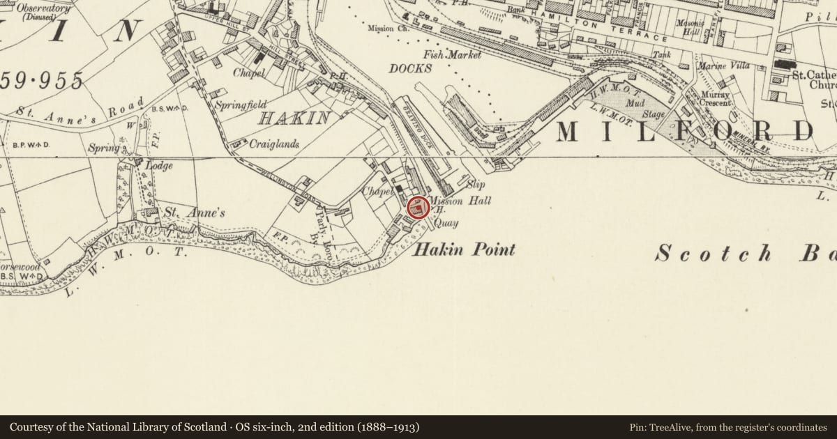Ordnance Survey six-inch map, 2nd edition (1888–1913) covering the location of The Kings Arms, Milford Haven, Pembrokeshire, with a pin at the register's coordinates