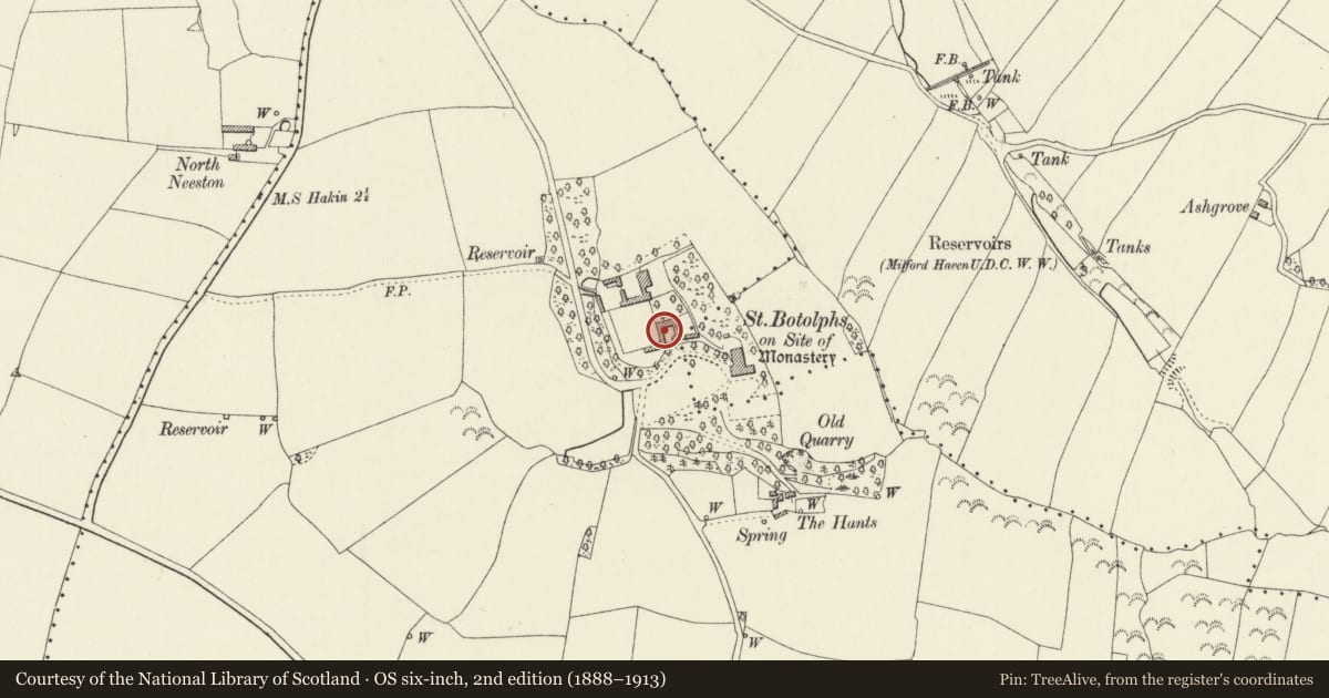 Ordnance Survey six-inch map, 2nd edition (1888–1913) covering the location of Stable Court at St Botolph's, Milford Haven, Pembrokeshire, with a pin at the register's coordinates