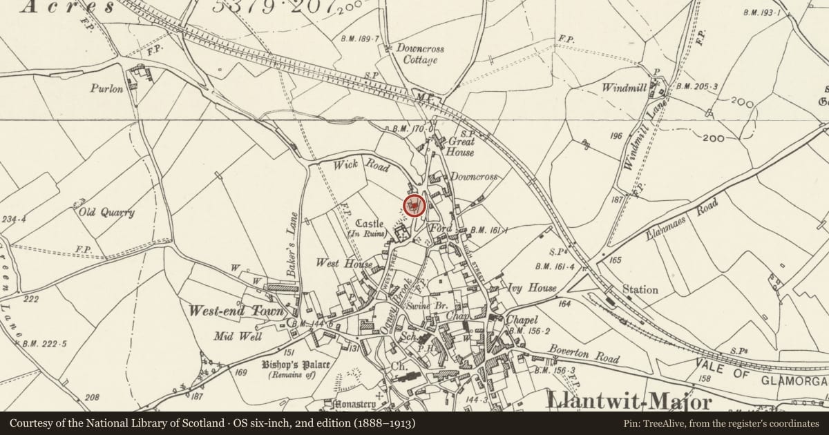 Ordnance Survey six-inch map, 2nd edition (1888–1913) covering the location of Old Plas Cottage including garden walls and gates, Llantwit Major, Vale of Glamorgan, with a pin at the register's coordinates