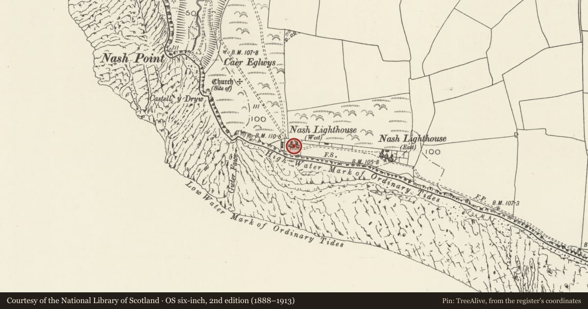 Ordnance Survey six-inch map, 2nd edition (1888–1913) covering the location of Lower (West) Lighthouse with attached keeper's houses, walls and ancillary buildings, St. Donats, Vale of Glamorgan, with a pin at the register's coordinates