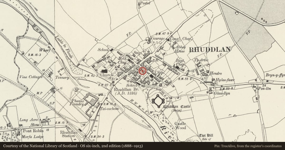 Ordnance Survey six-inch map, 2nd edition (1888–1913) covering the location of Parliament House, Rhuddlan, Denbighshire, with a pin at the register's coordinates