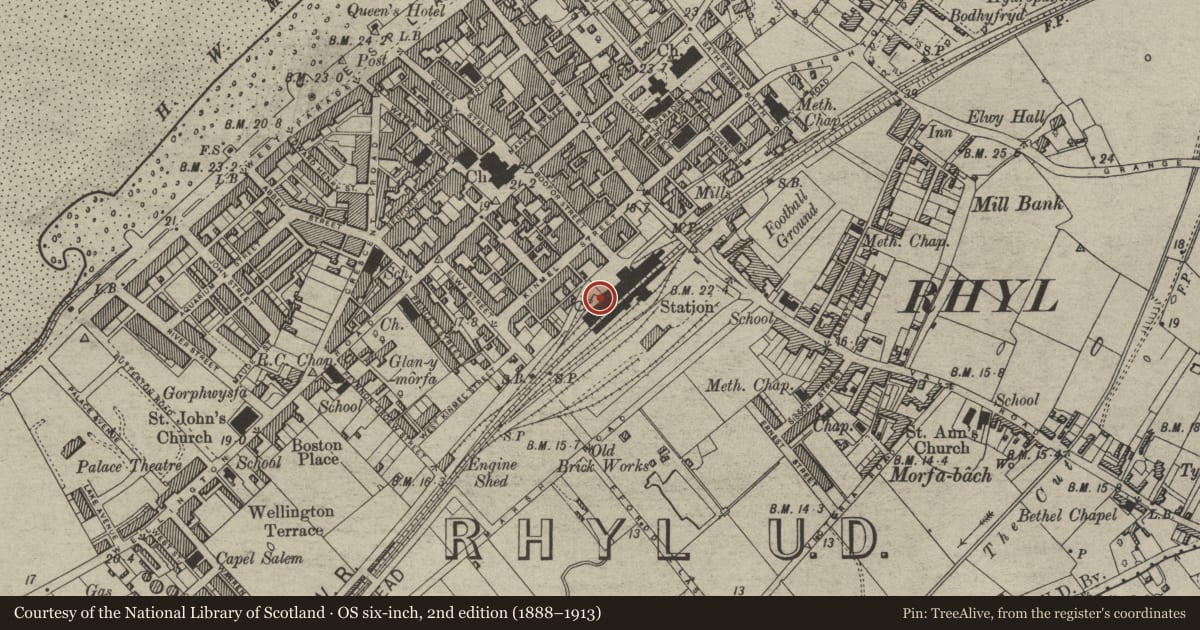 Ordnance Survey six-inch map, 2nd edition (1888–1913) covering the location of Main Building and Footbridge, Rhyl Railway Station, Denbighshire, with a pin at the register's coordinates