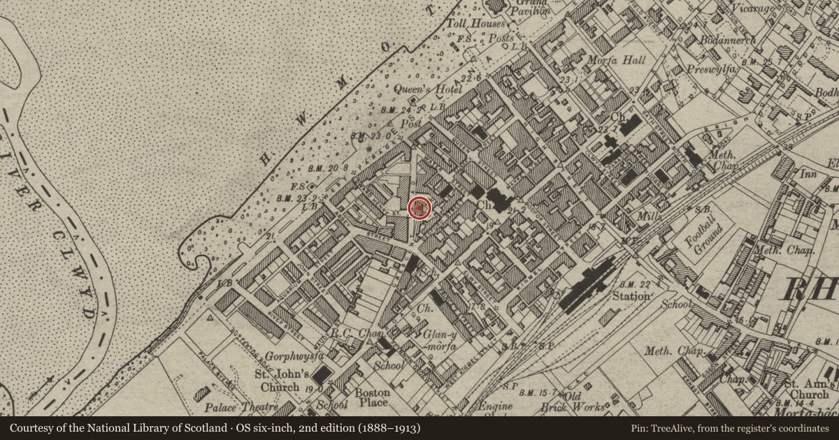 Ordnance Survey six-inch map, 2nd edition (1888–1913) covering the location of 15 Crescent Road, Rhyl, Denbighshire, with a pin at the register's coordinates