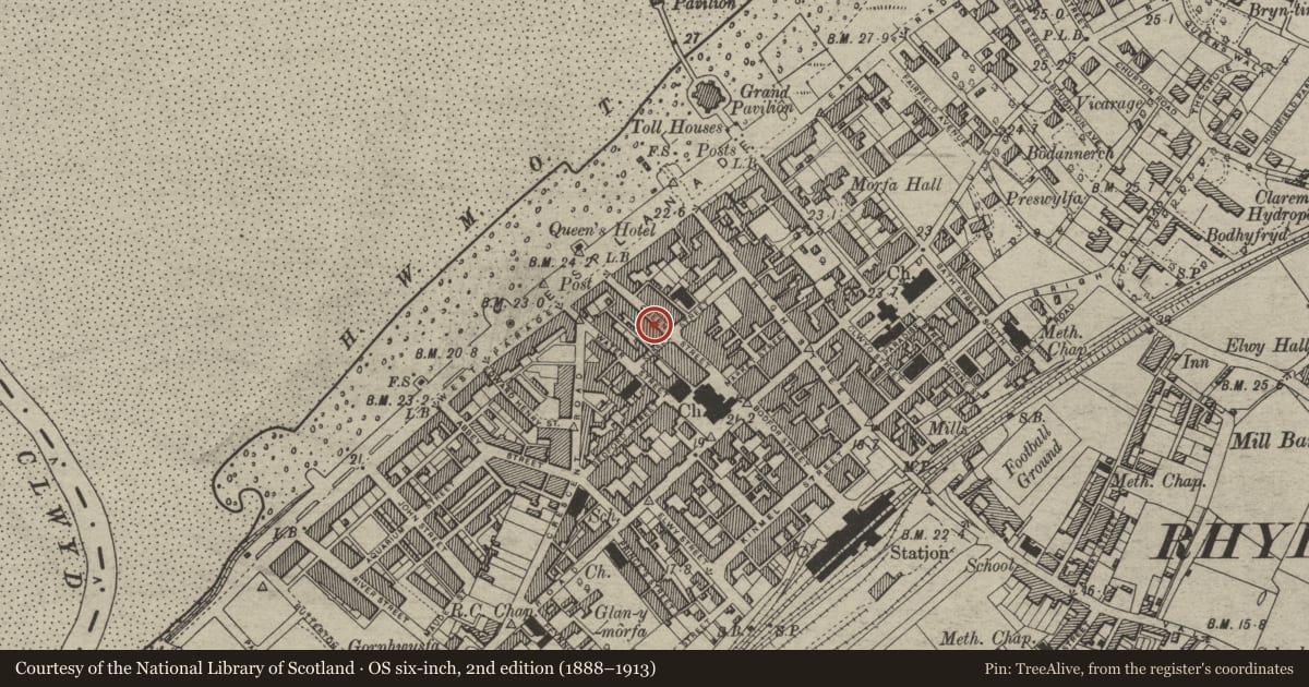 Ordnance Survey six-inch map, 2nd edition (1888–1913) covering the location of 40-42 Queen Street, Rhyl, Denbighshire, with a pin at the register's coordinates